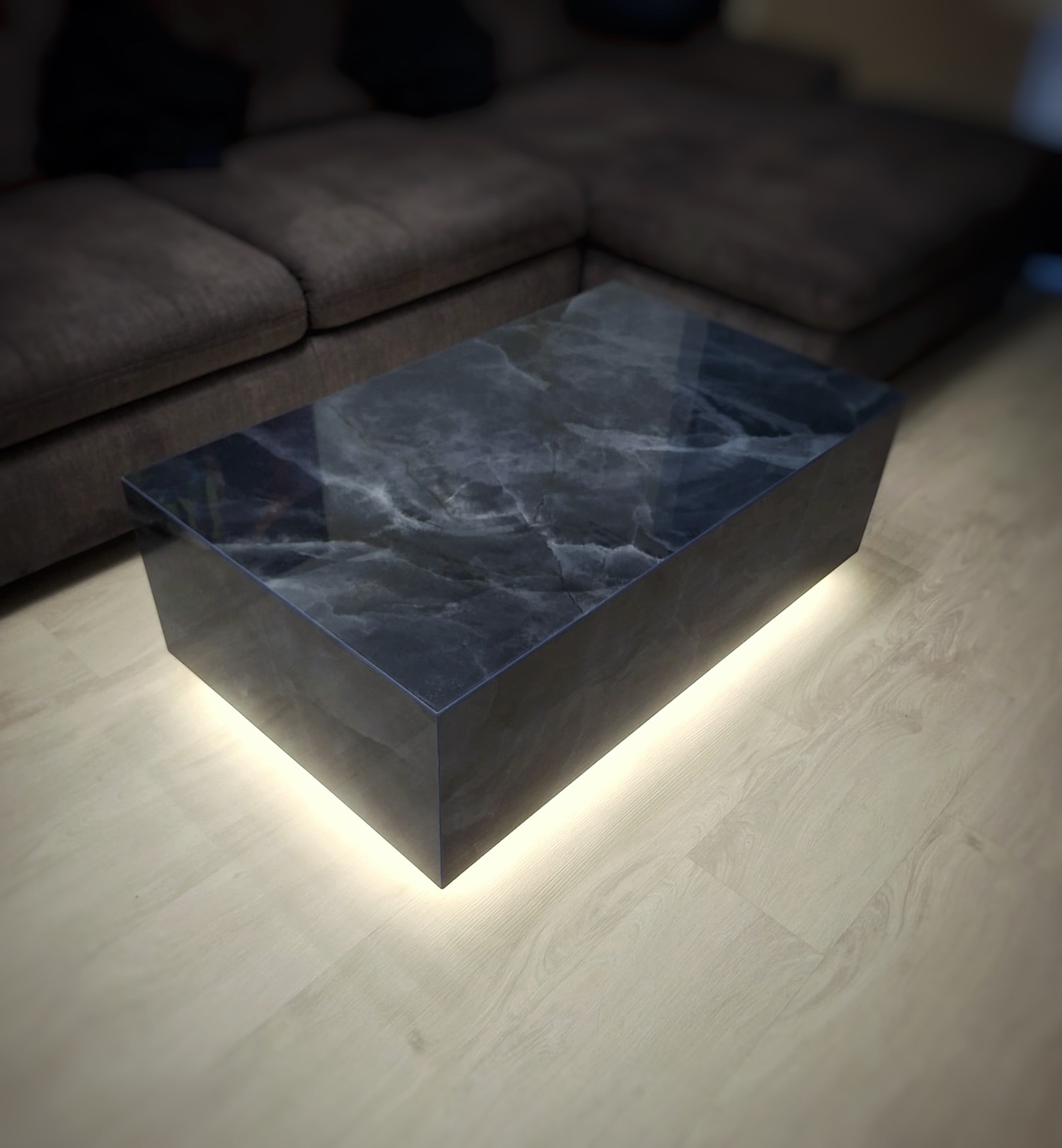 Tile Table Couchtisch mit Lichtsockel